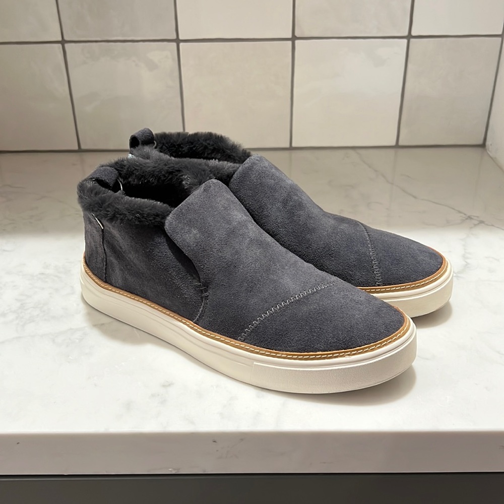 NWOT{Toms}Sz 9 Paxton Mid-top Slip-on Sneakers